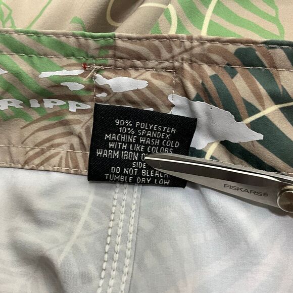 MAUI RIPPERS Board Shorts - Picture 7 of 7